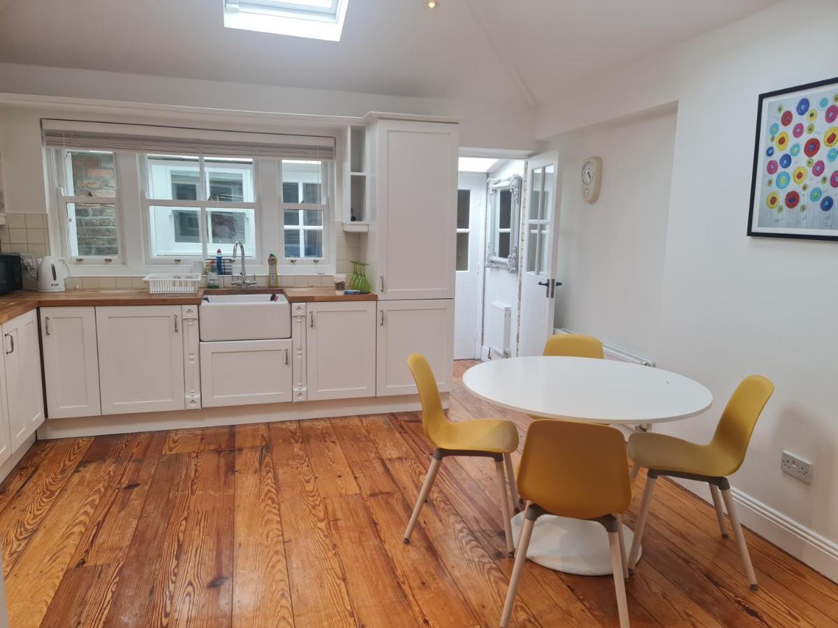 Shelbourne Cottages Дублин Экстерьер фото